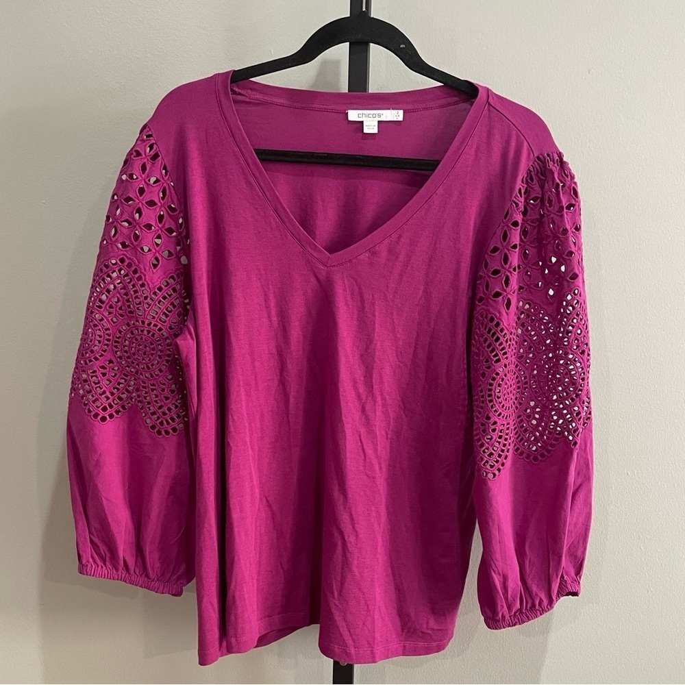 Chicos Eyelet Trim Balloon Sleeve Blouse Raspberry Cotton Blend Jersey Size2 (L)